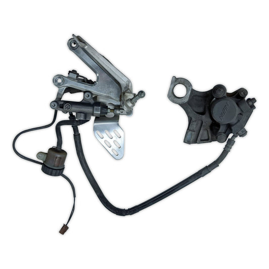 Brake Caliper Rear Master Cylinder Yamaha YZF R6 03-05 R6S 06-09 5SL-2580W-00