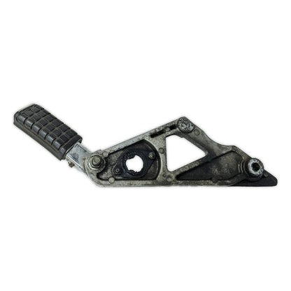 Footrest Footpeg Pedal Pillion Pass. Left Yamaha XJ750 Maxim 750 1984 84