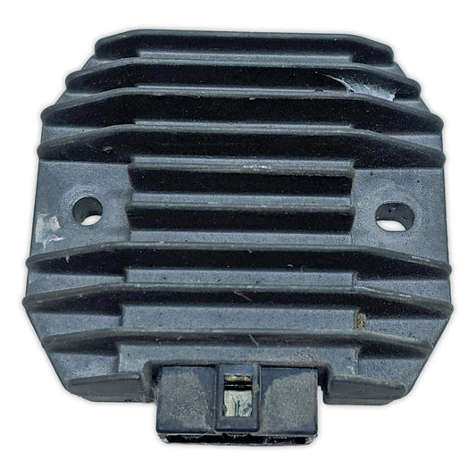 Regulator Rectifier Yamaha YZFR6 YZF-R6 R-6 R6 99-02 4JH-81960-01