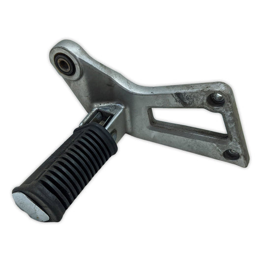 Footrest Pedal Pass. Right GSX1100F Katana 1100 88-93 43810-48B11