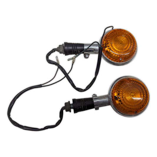 Flasher Turn Signal Rear Yamaha XVS1100 V-Star 1100 02-04 1AA-83330-K9