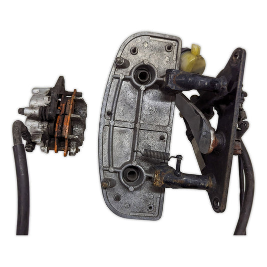 Floorboard Footrest Rear Brake Kawasaki VN1500 Vulcan Nomad 2004 04