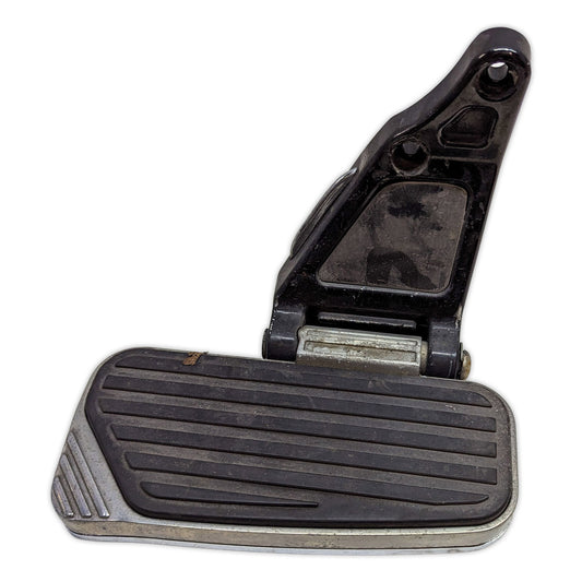 Floorboard Footrest Pass. Left Kawasaki VN1500 Vulcan Nomad 99-04 35011-1897