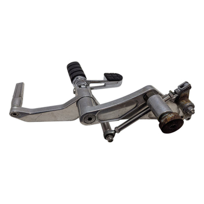 Footrest Footpeg Pedal Holder Shifter Brake - Suzuki VZ800 Marauder 97-04