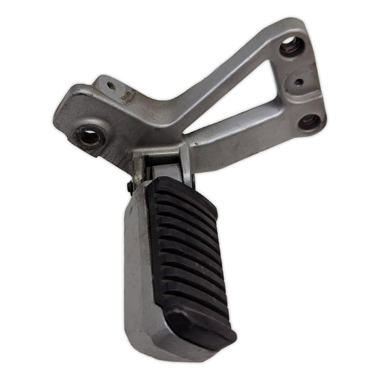 Footrest Footpeg Pedal Holder Pass. Right - Kawasaki ZG1000 Concours 94-06